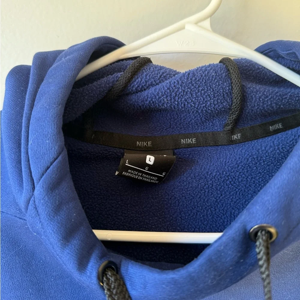 Nike DriFit Men’s hoodie size Large